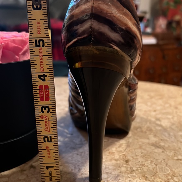 CARLOS SANTANA SZ 10 STILETTO HEEL SANDALS Splash-Multi-Tonal Color, HT over 4in - Picture 7 of 12